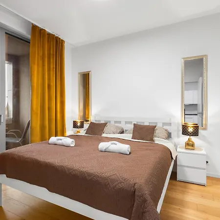 Skypark, Luxusny S Parkovanim Vo Vyske Lejlighed *