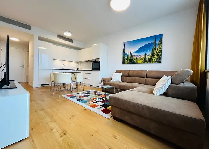 Skypark, Luxusný S Parkovaním Vo Výške Apartamento Bratislava