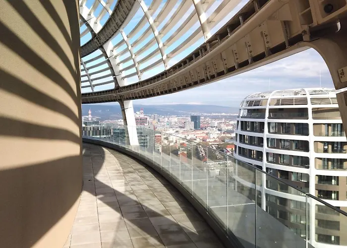 Skypark, Luxusný S Parkovaním Vo Výške Apartamento Bratislava
