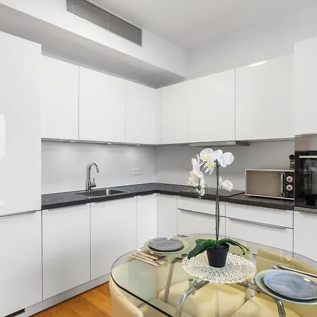 Apartman Skypark, Luxusny S Parkovanim Vo Vyske Pozsony