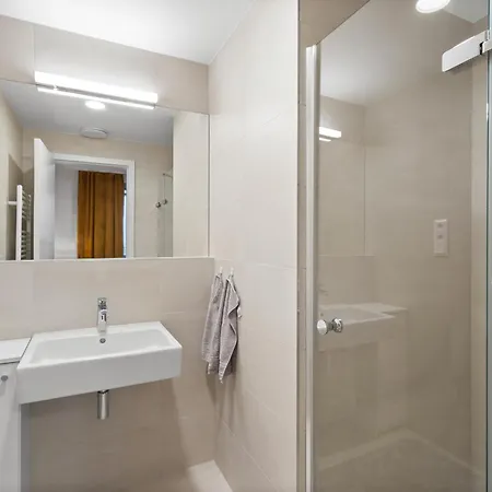 Skypark, Luxusny S Parkovanim Vo Vyske Apartman